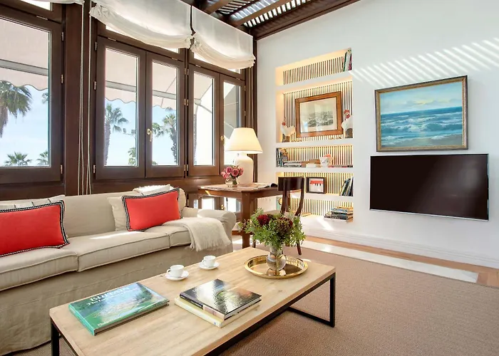 Genteel Paseo Maritimo *